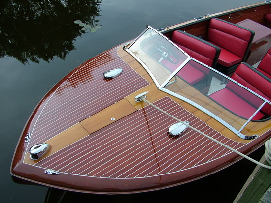 THE CRAFT 56° 33ft 1956 Chris-Craft Futura (Clayton, NY) Asking $39,900