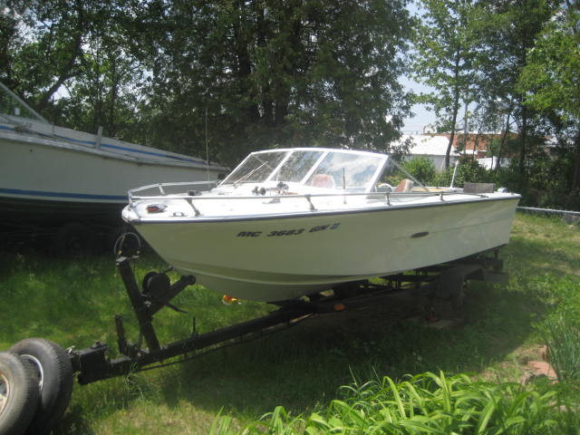 Sea ray 18 ft bowrider