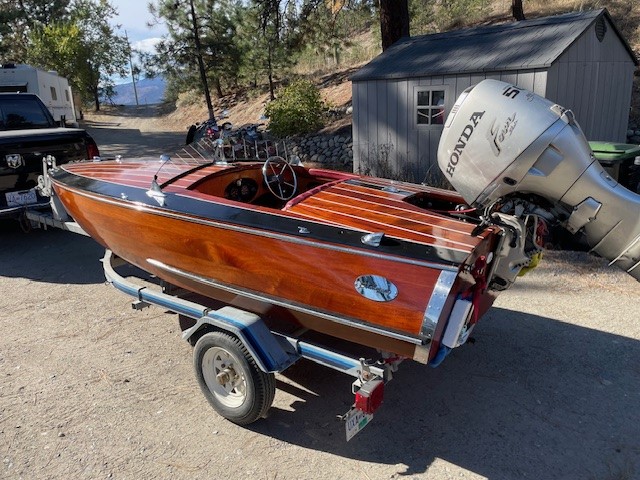 15 Feet 1957 MFG Cambridge Model - 28726 | Antique Boat America